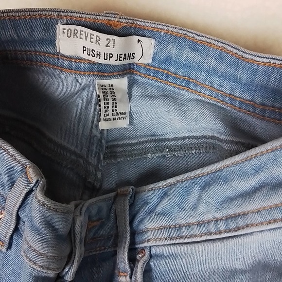 Forever 21 Push Up Jeans Size 26‎ in Light Wash Denim - Picture 6 of 10
